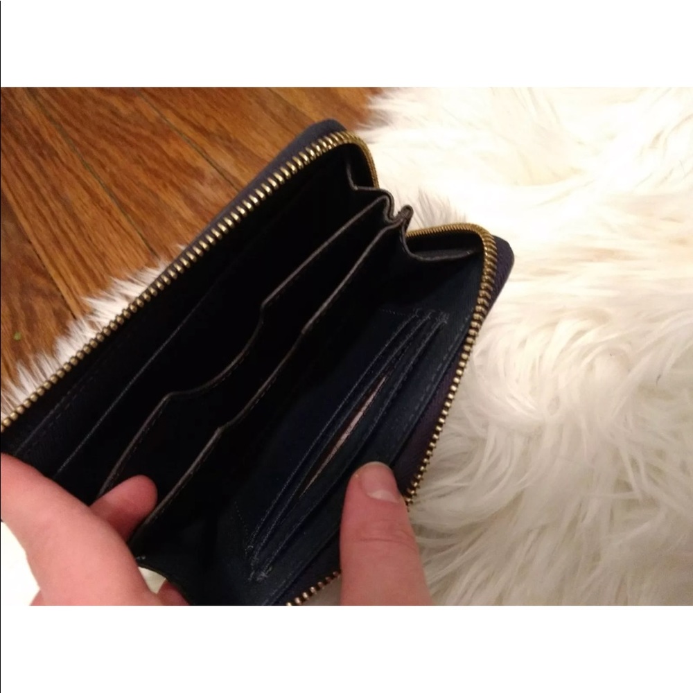 Michael Kors wallet - Picture 3 of 8